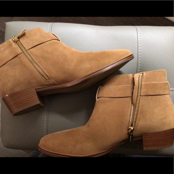 Michael Kors Harland Bootie - Picture 3 of 5
